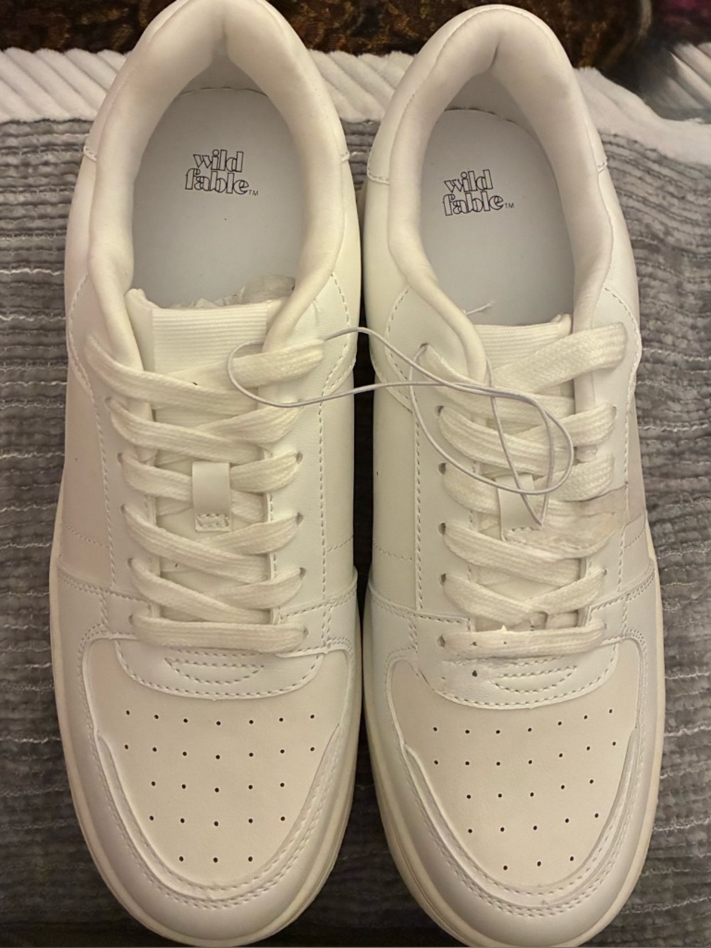 New with tags Wild Fable women’s size 8 White Leather-Style Sneakers.